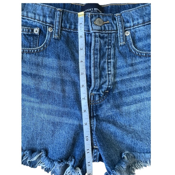 Lucky Brand Mom High Rise Denim Shorts Frayed Hem Button Fly - Size 0/25 - Picture 10 of 15